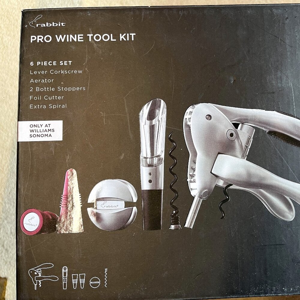 Wine Tool Kit - NIB from William Sonoma (6 pieces)